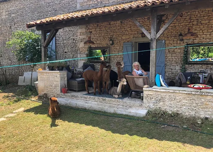 Nana Mac D'hotes Limalonges